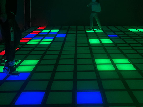 Jumping LED light Grid